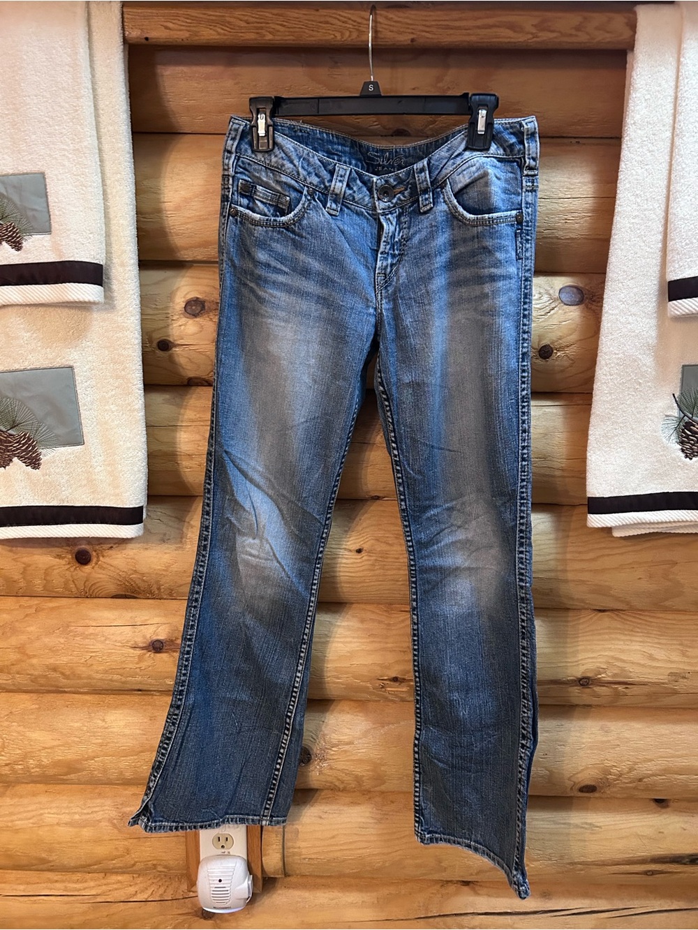 Silver Jeans Women's Medium Blue Flare Denim “Twisted Style”